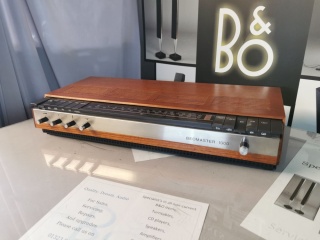 BEOMASTER 1000 AMPLIFIER/TUNER